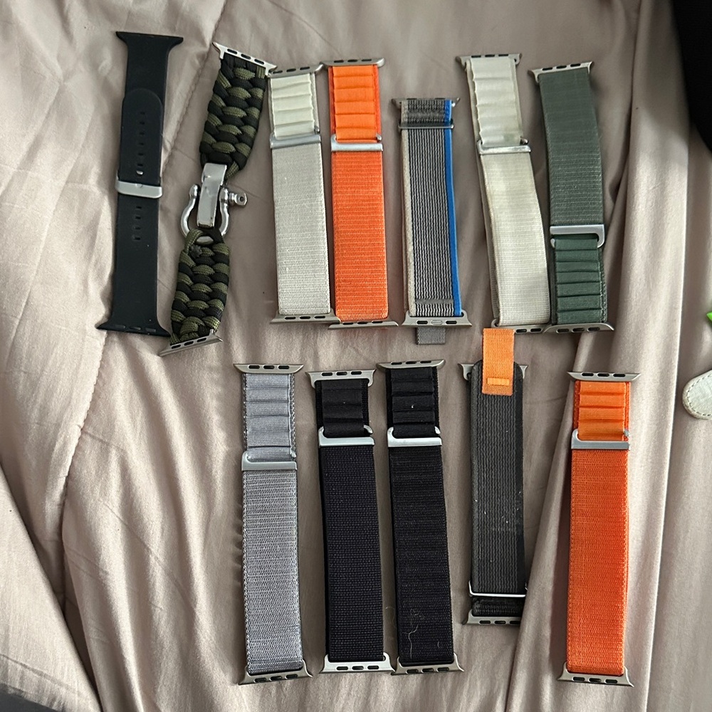 Assorted apple watch bands 44/45/49mm